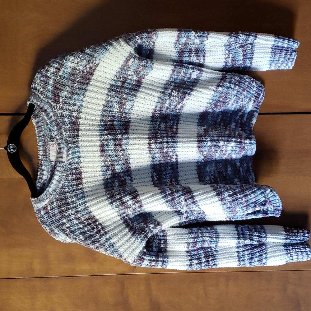 Crochet crop sweater